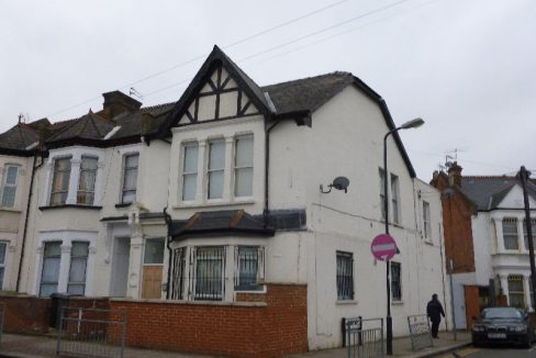 8oaklandsroadnw2