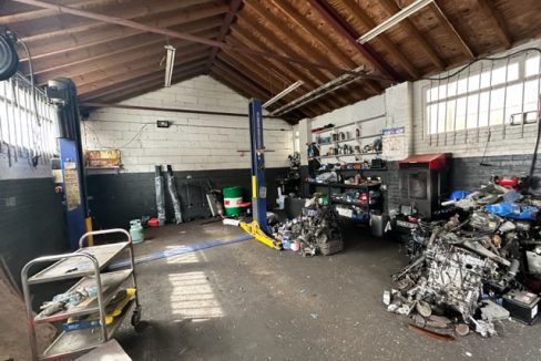 197aburntoakbroadway2