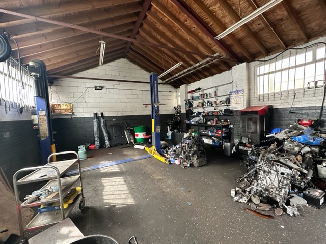 197aburntoakbroadway2